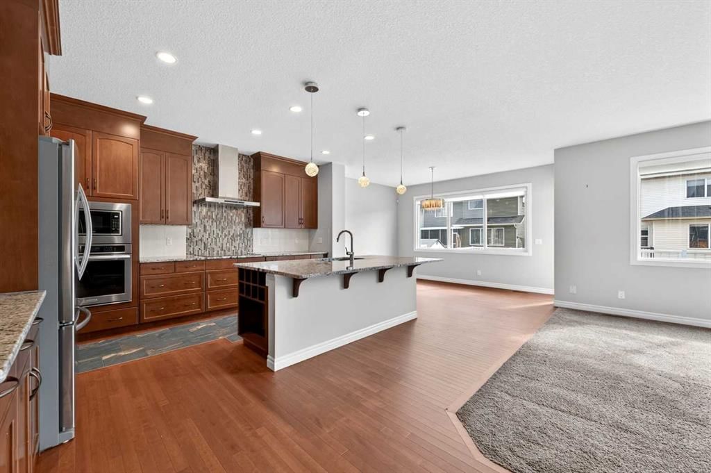 38 Evansfield Terrace NW, Calgary — photo 2 of 48