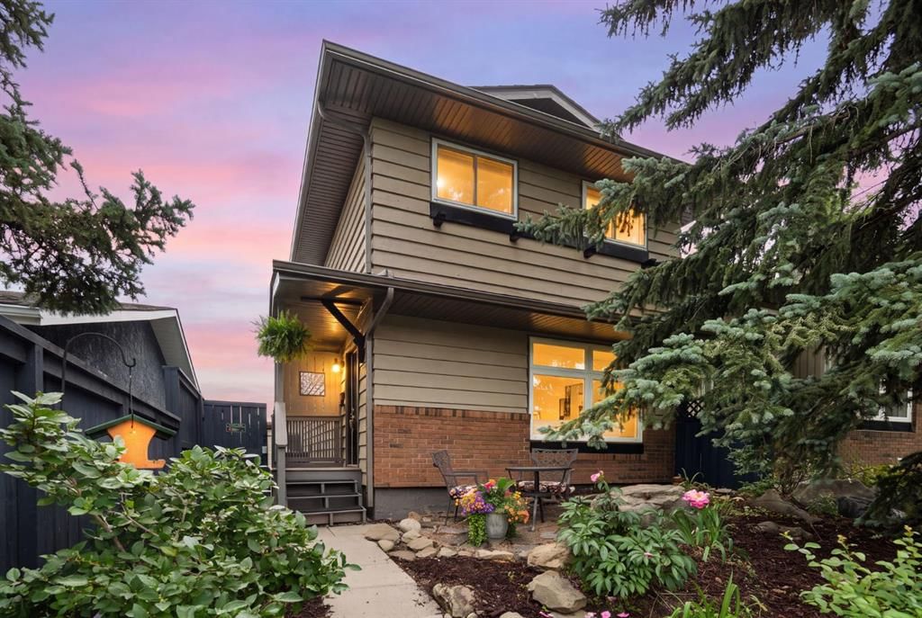 8424 Berkley Road NW, Calgary — main listing photo
