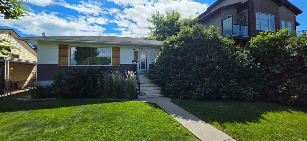 2515 Cochrane Road NW, Calgary — main listing photo