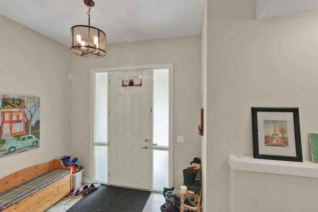 518 Mahogany Manor SE, Calgary — photo 4 of 50