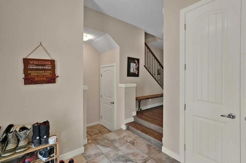 518 Mahogany Manor SE, Calgary — photo 5 of 50
