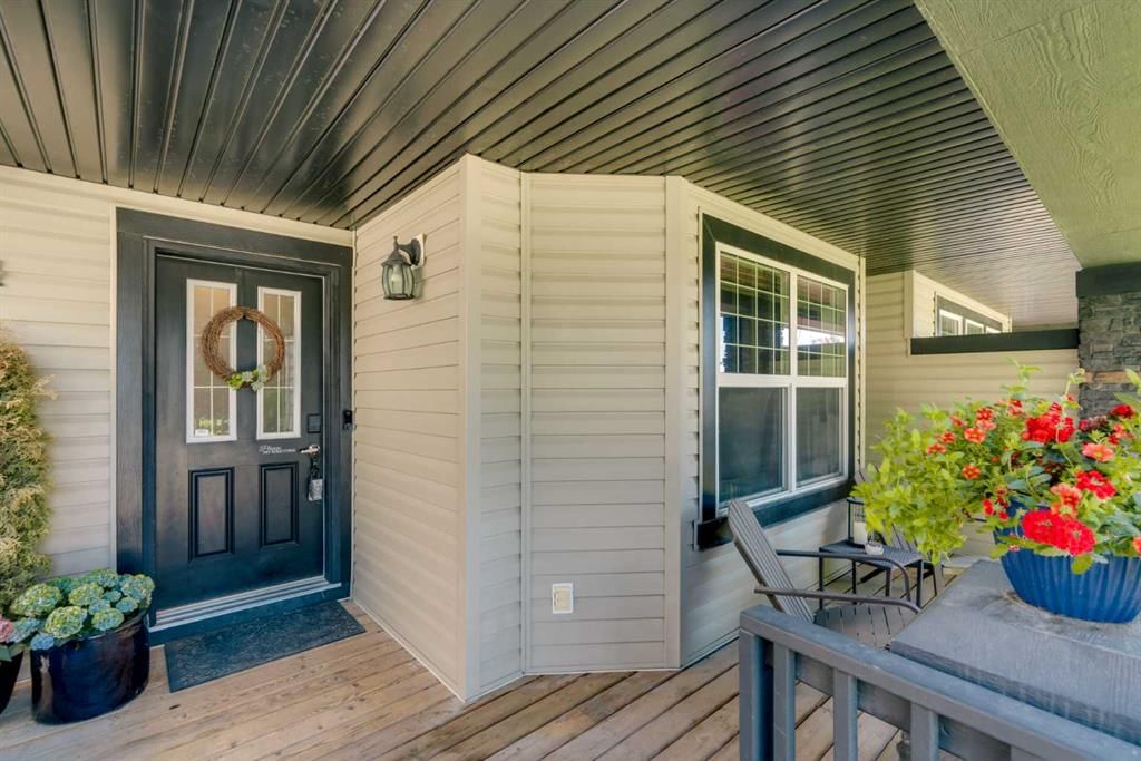 91 Panora Square NW, Calgary — photo 3 of 47
