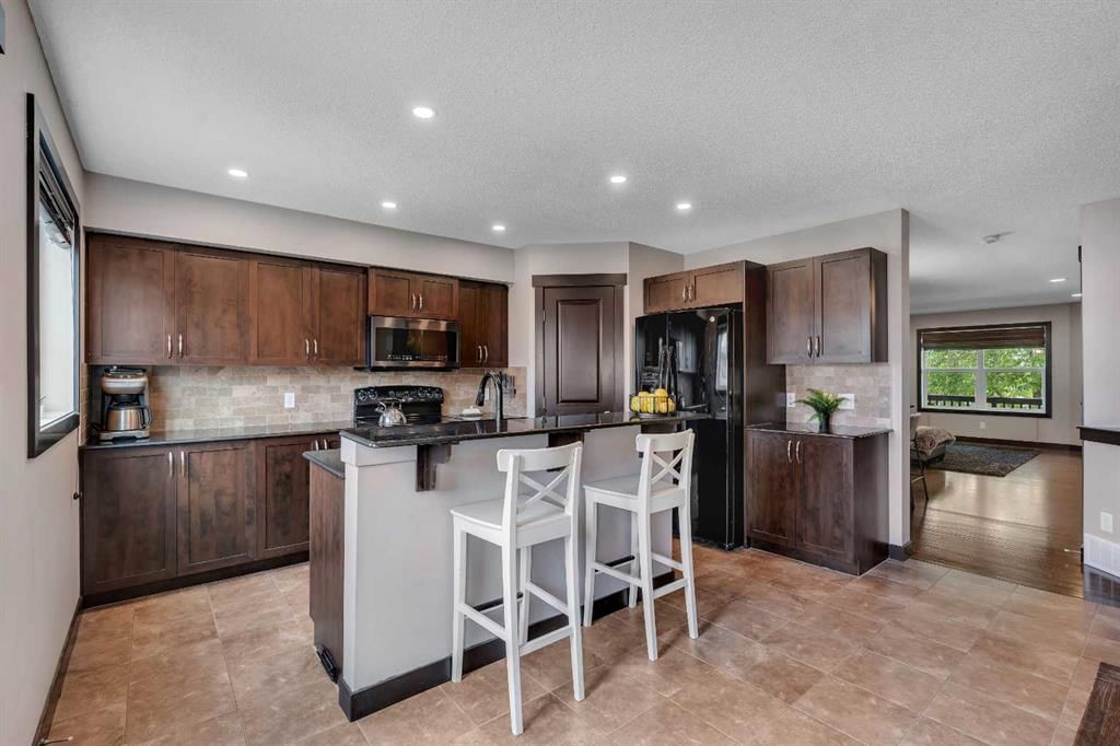91 Panora Square NW, Calgary — photo 4 of 47