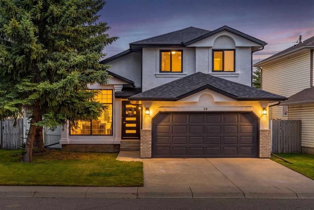 28 Sunlake Circle SE, Calgary — photo 2 of 50