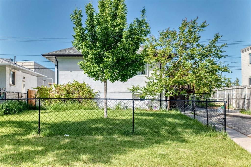 4004 7 Avenue SW, Calgary — photo 2 of 46