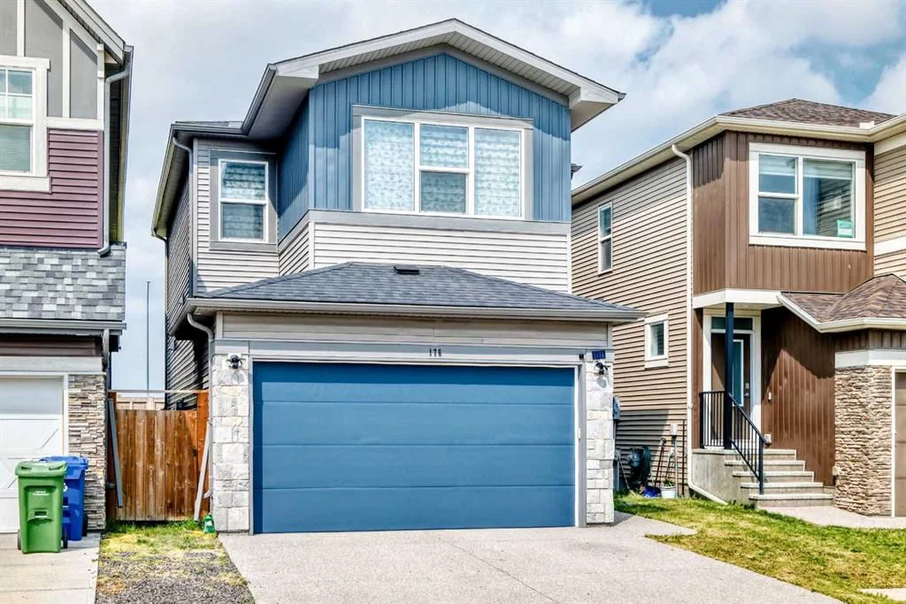 176 SAVANNA Lane NE, Calgary — photo 4 of 44