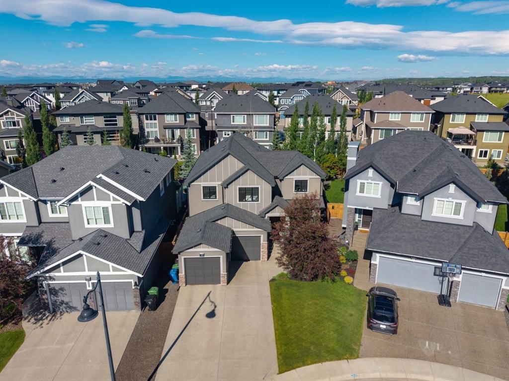 31 Aspen Dale Way SW, Calgary — photo 2 of 48