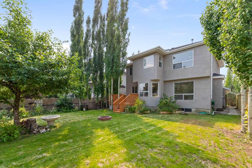 151 Citadel Green NW, Calgary — photo 4 of 41