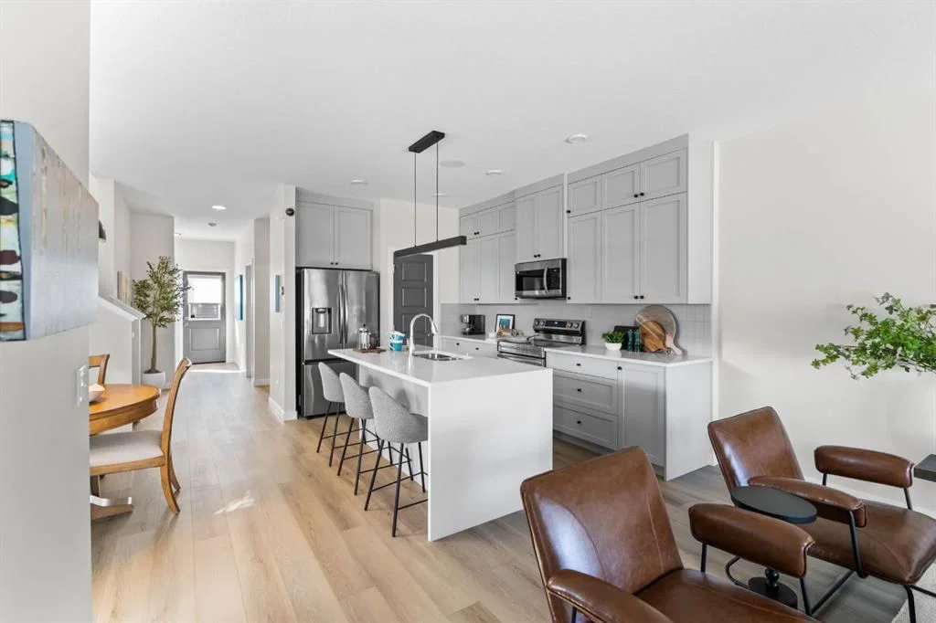 85 Lewiston Street NE, Calgary — photo 4 of 6