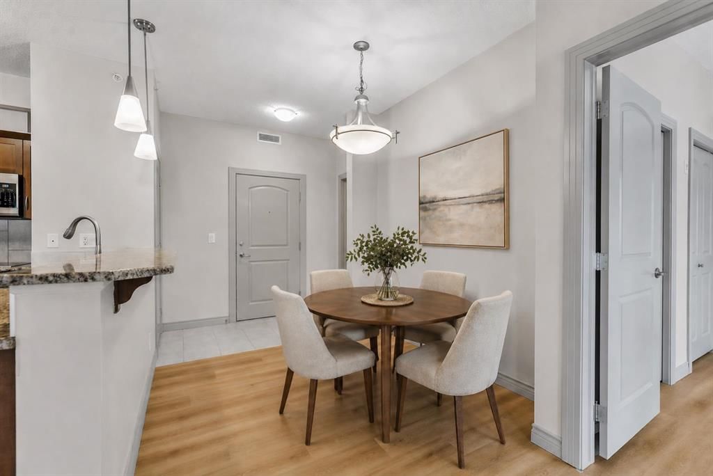 412, 70 Royal Oak Plaza NW, Calgary — photo 3 of 26