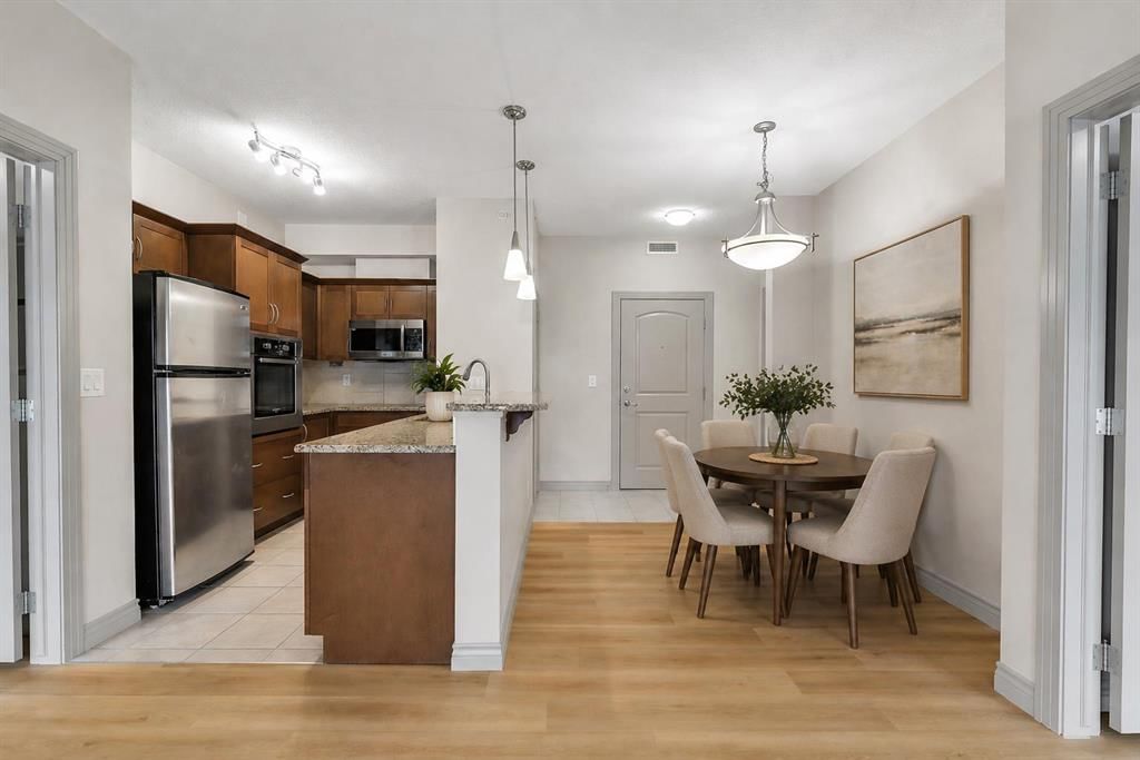 412, 70 Royal Oak Plaza NW, Calgary — photo 5 of 26