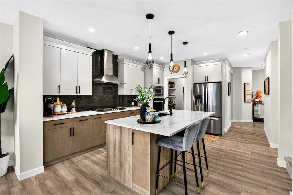43 Hotchkiss Row SE, Calgary — main listing photo