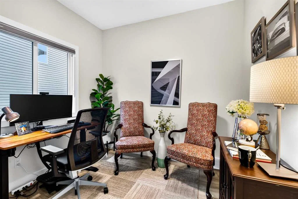 43 Hotchkiss Row SE, Calgary — photo 4 of 45