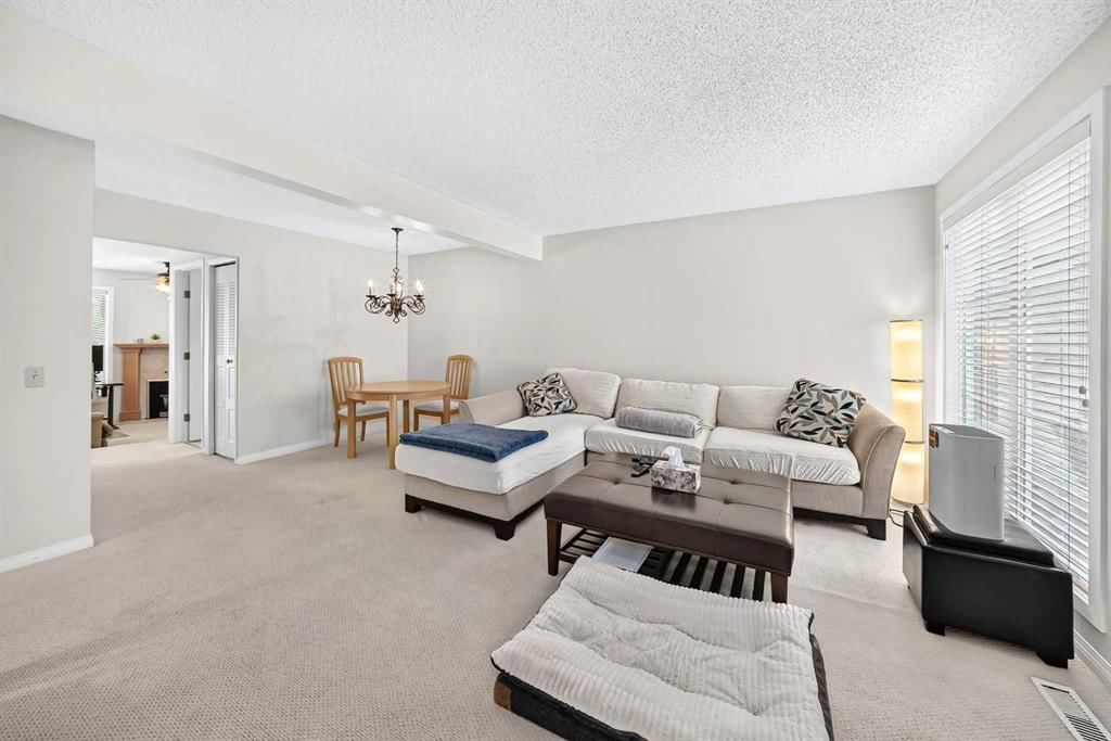 371 Point Mckay Gardens NW, Calgary — photo 4 of 31