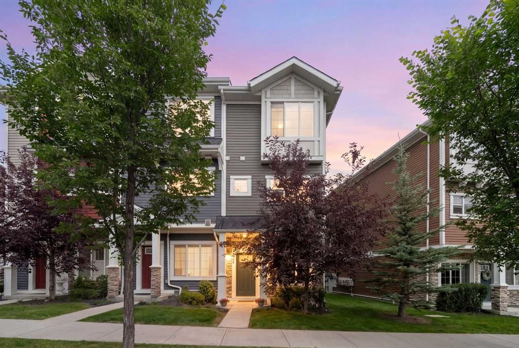 426 Nolan Hill Boulevard NW, Calgary — main listing photo
