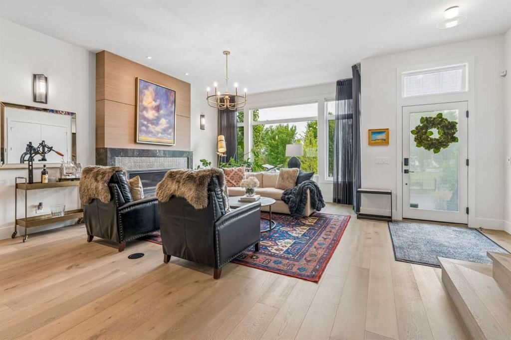 78 Valour Circle SW, Calgary — photo 4 of 47