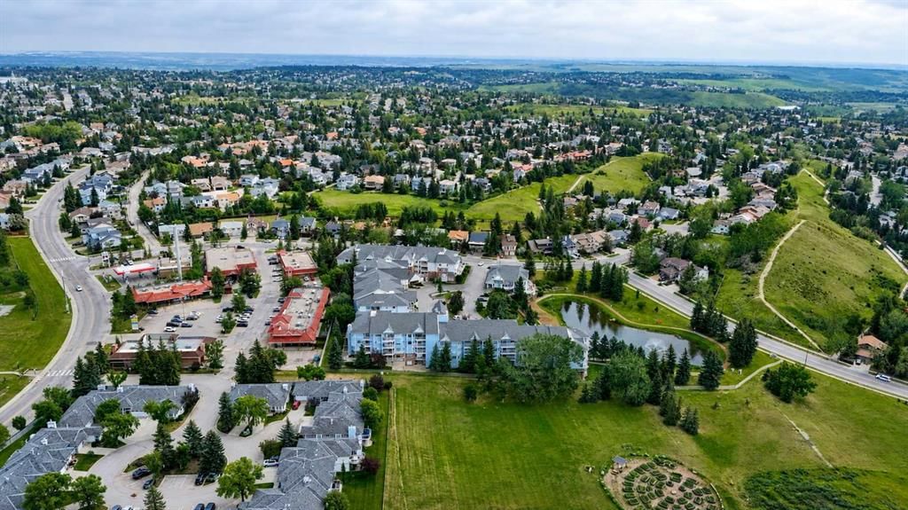 515, 3515 Hawksbrow Point NW, Calgary — photo 4 of 31