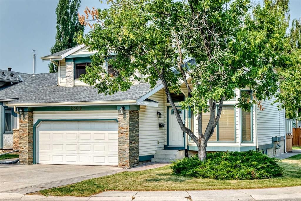 2509 Douglas Woods Link SE, Calgary — photo 2 of 42