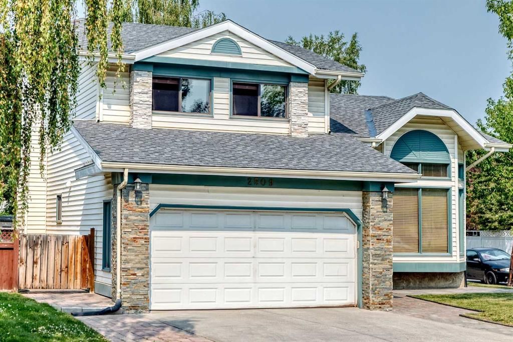 2509 Douglas Woods Link SE, Calgary — photo 3 of 42