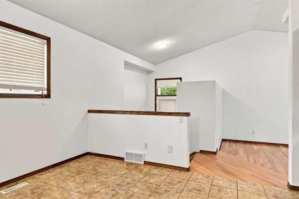 279 Coral Springs Circle NE, Calgary — photo 5 of 50