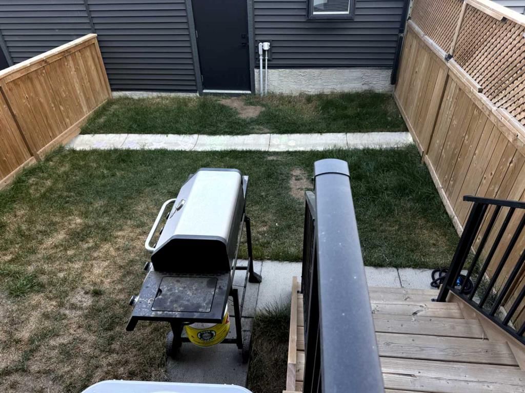 24 Silverton Glen Green SW, Calgary — photo 4 of 26
