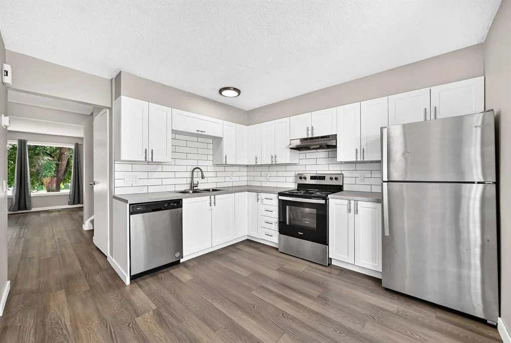 96 Erin Woods Boulevard SE, Calgary — photo 3 of 31