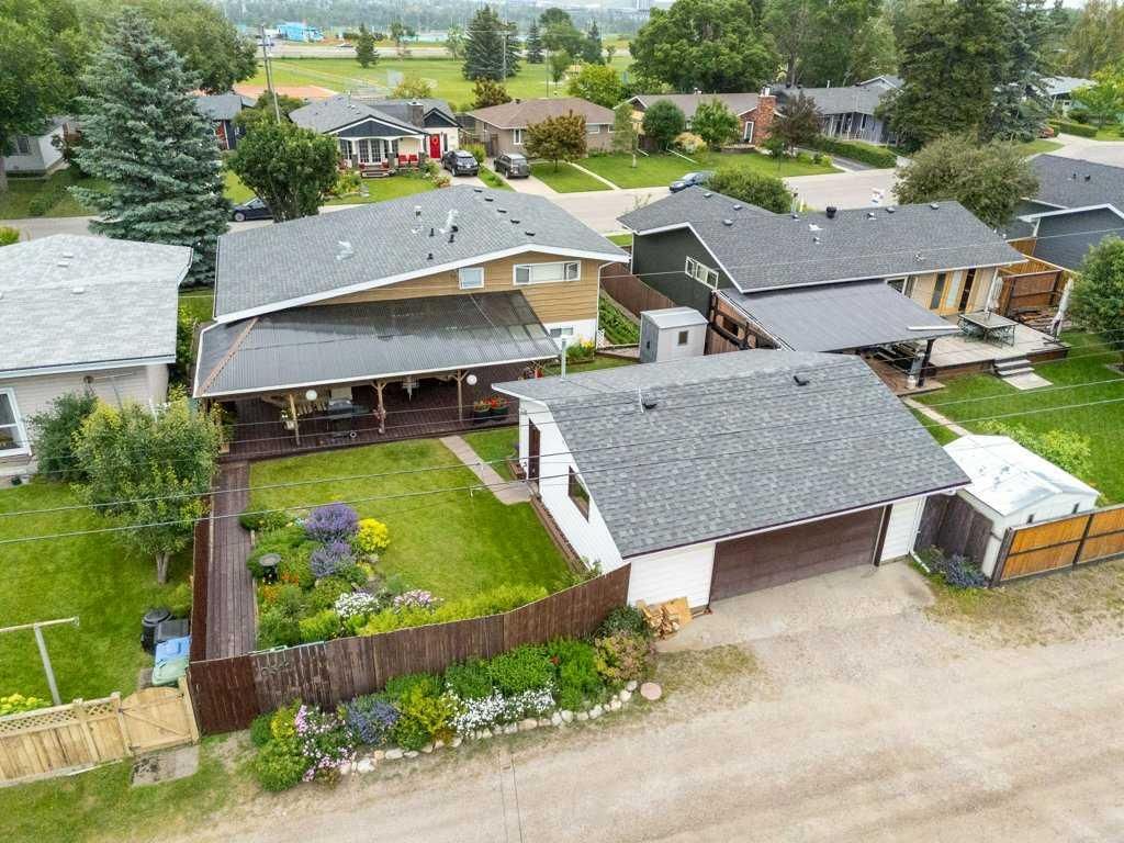 9511 Academy Drive SE, Calgary — photo 4 of 50