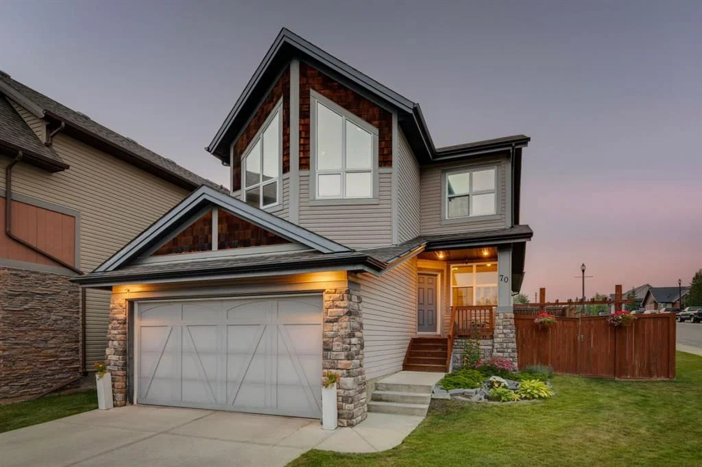 70 Cortina Way SW, Calgary — main listing photo