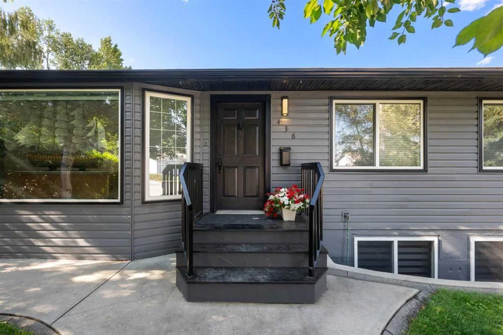 436 Attica Drive SE, Calgary — photo 2 of 49