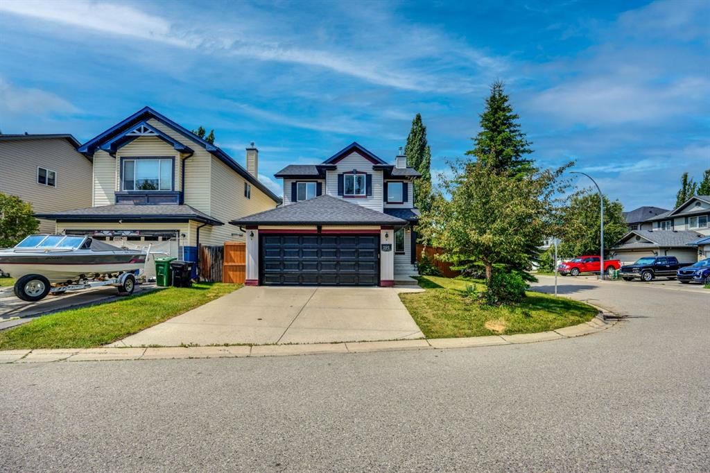 191 Cranwell Crescent SE, Calgary — main listing photo