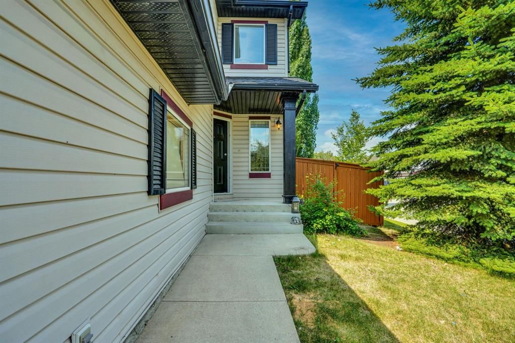 191 Cranwell Crescent SE, Calgary — photo 3 of 47