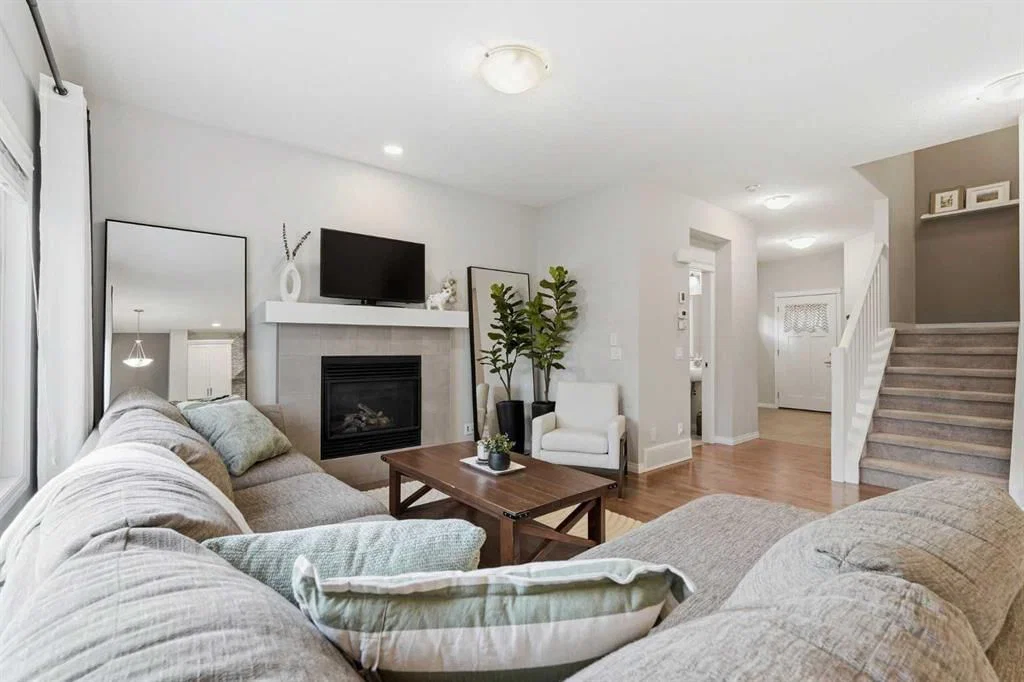 66 Masters Place SE, Calgary — photo 4 of 37