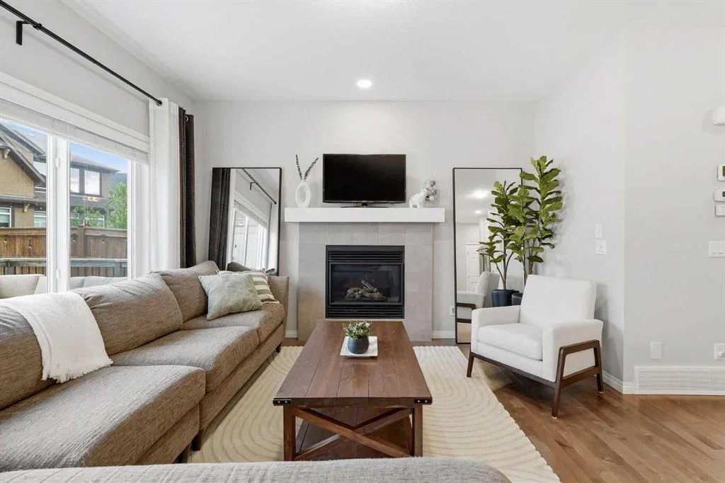 66 Masters Place SE, Calgary — photo 5 of 37