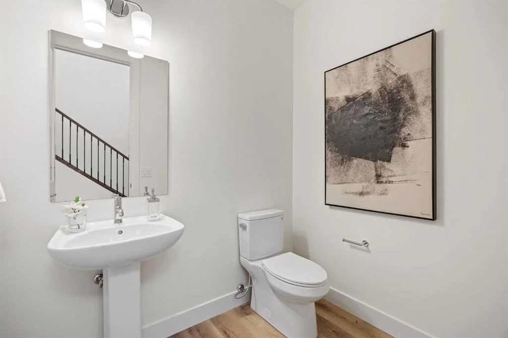 460 Discovery Place SW, Calgary — photo 4 of 42