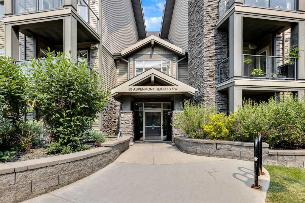 239, 35 Aspenmont Heights SW, Calgary — photo 2 of 27