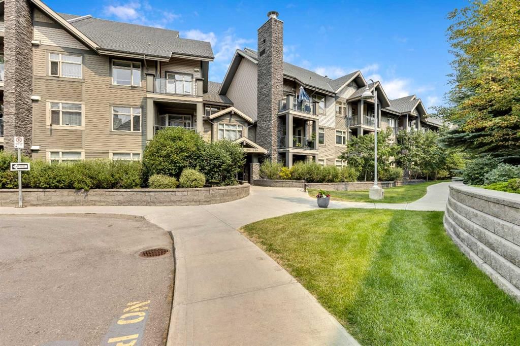 239, 35 Aspenmont Heights SW, Calgary — photo 3 of 27