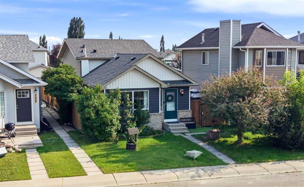 96 Rivercrest Crescent SE, Calgary — main listing photo