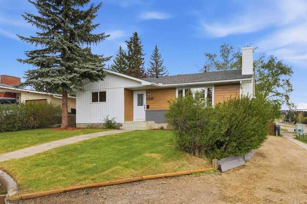 5439 Dalrymple Crescent NW, Calgary — main listing photo