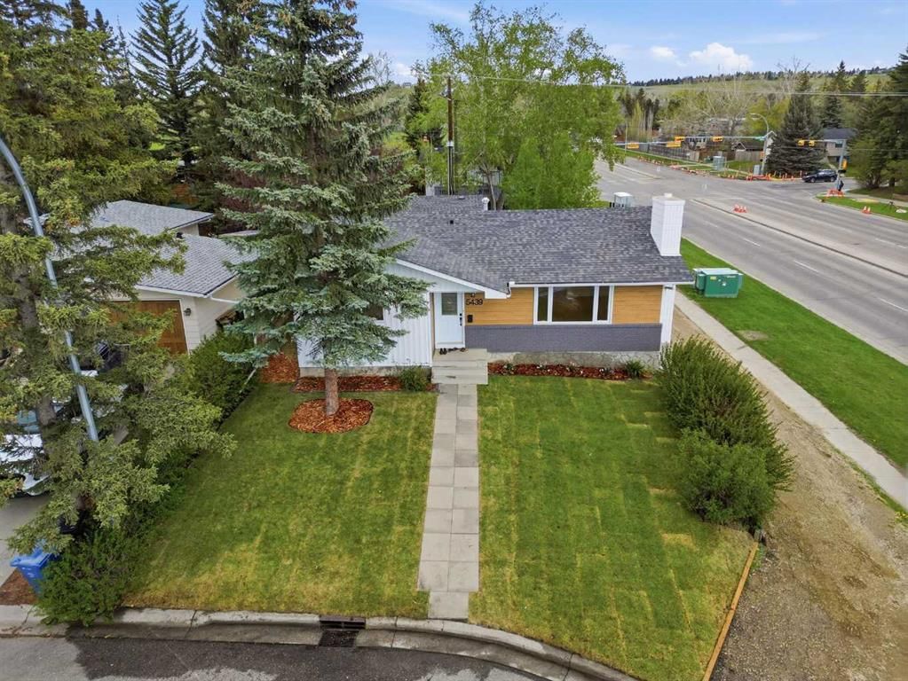5439 Dalrymple Crescent NW, Calgary — photo 2 of 50