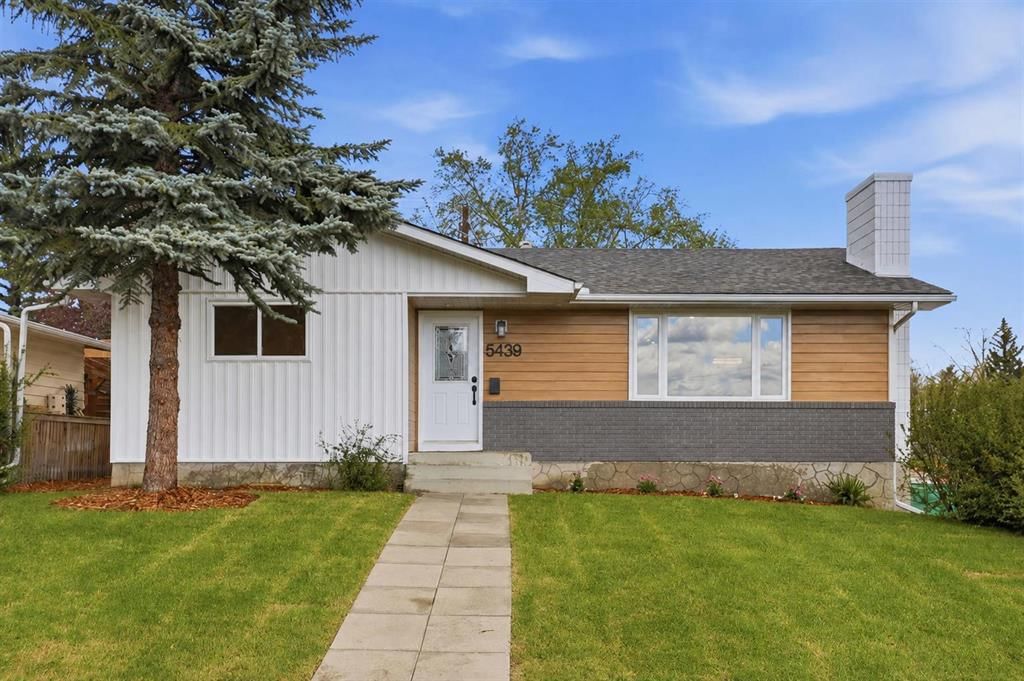 5439 Dalrymple Crescent NW, Calgary — photo 3 of 50