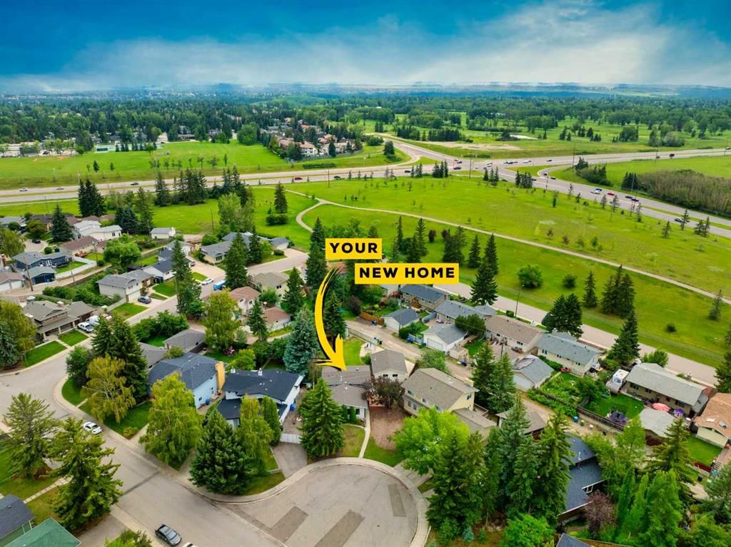 15 Southdale Bay SW, Calgary — main listing photo