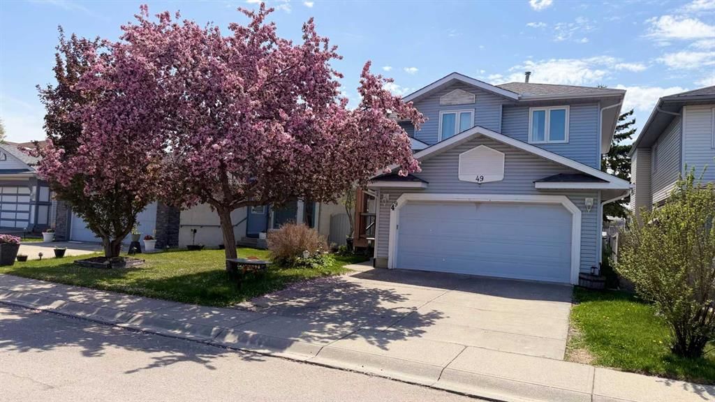 49 Applewood Court SE, Calgary — main listing photo