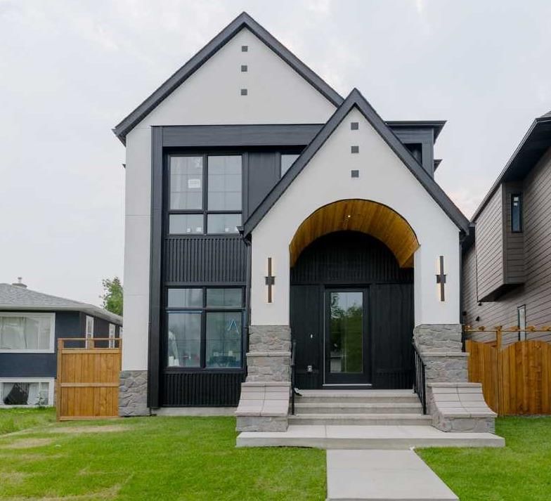 2207 Victoria Crescent NW, Calgary — main listing photo