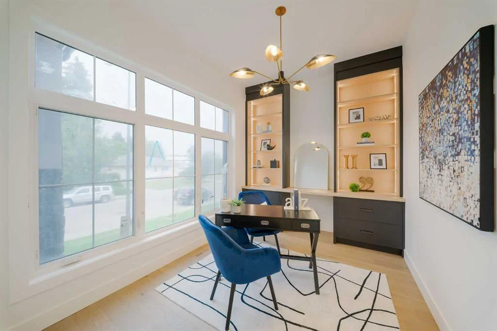 2207 Victoria Crescent NW, Calgary — photo 5 of 50