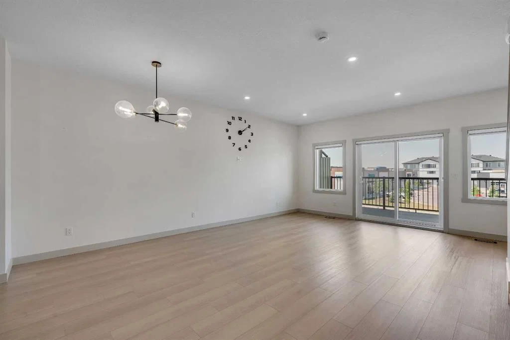 414 Corner Meadows Square NE, Calgary — photo 3 of 33