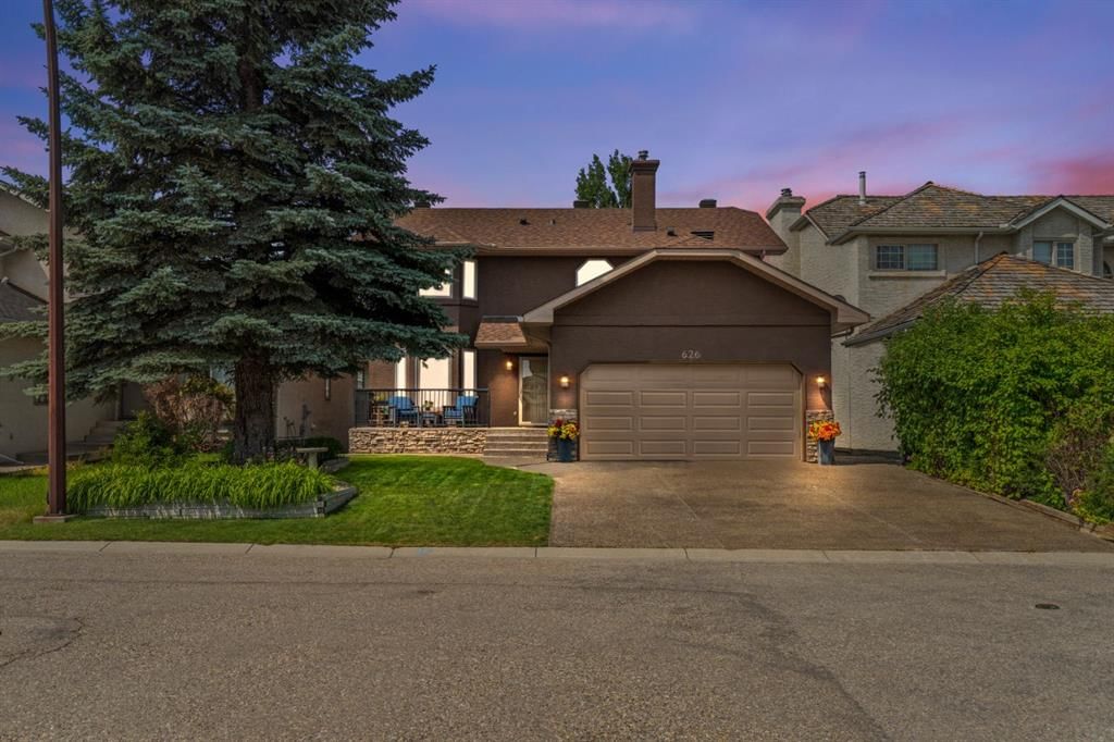 626 Hawkhill Place NW, Calgary — main listing photo