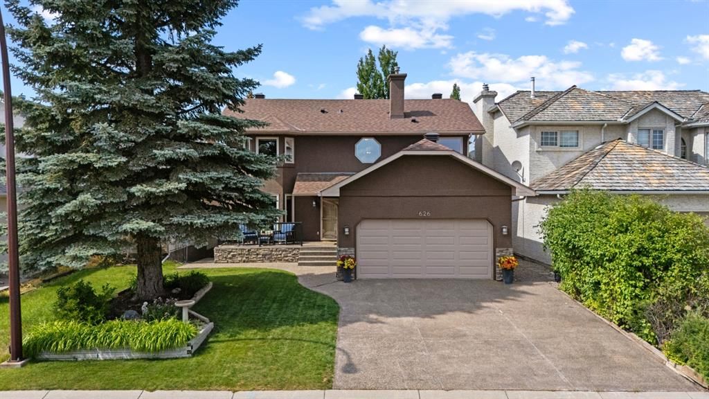 626 Hawkhill Place NW, Calgary — photo 2 of 40