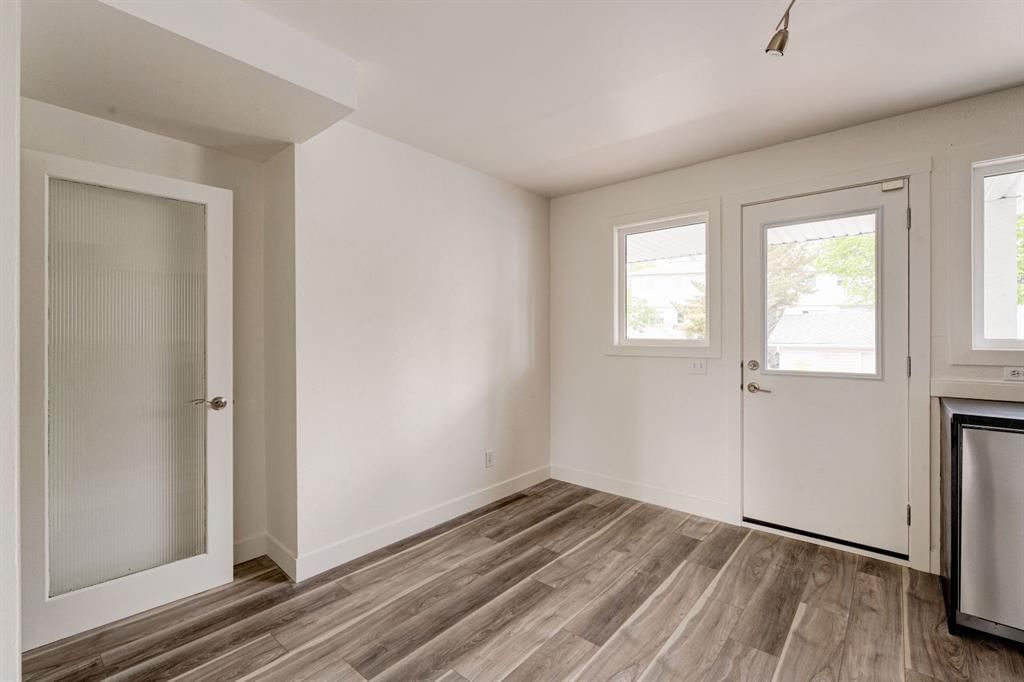 322 Killarney Glen Court SW, Calgary — photo 3 of 36