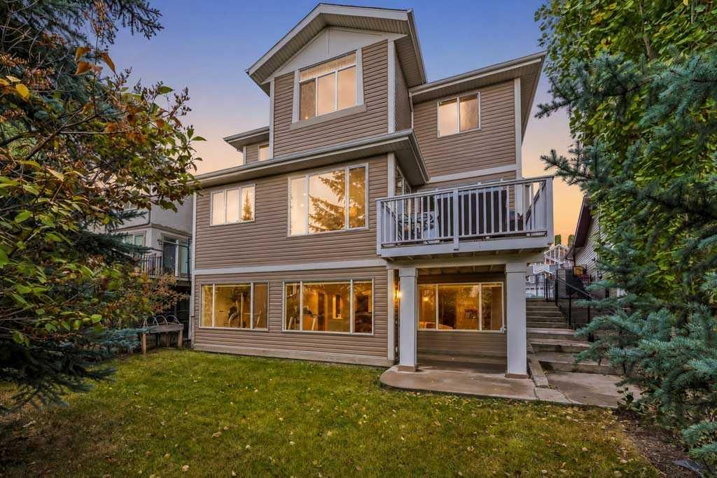 40 Cougar Ridge Heights SW, Calgary — photo 2 of 50