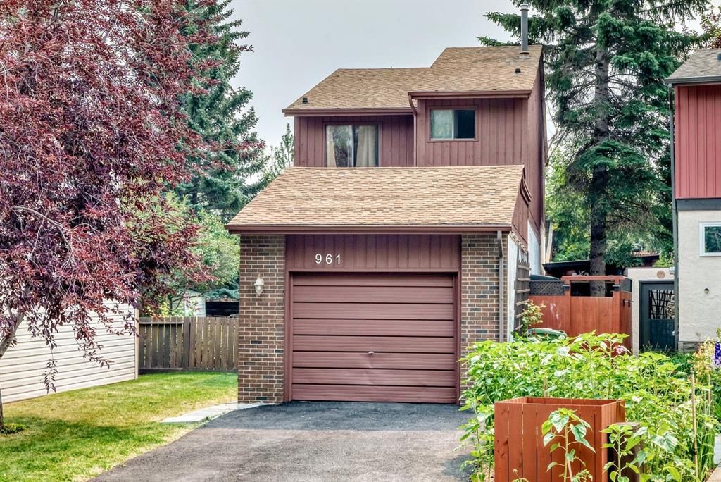 961 Ranchview Crescent NW, Calgary — photo 2 of 41